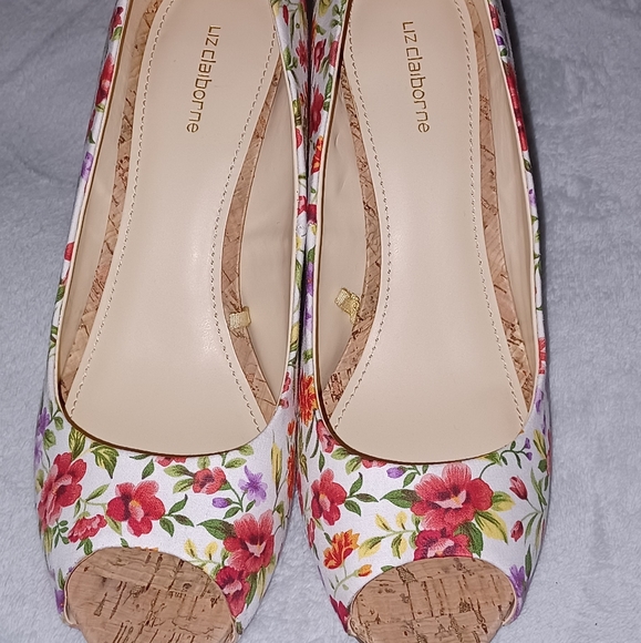 Liz Claiborne heels - Picture 11 of 12